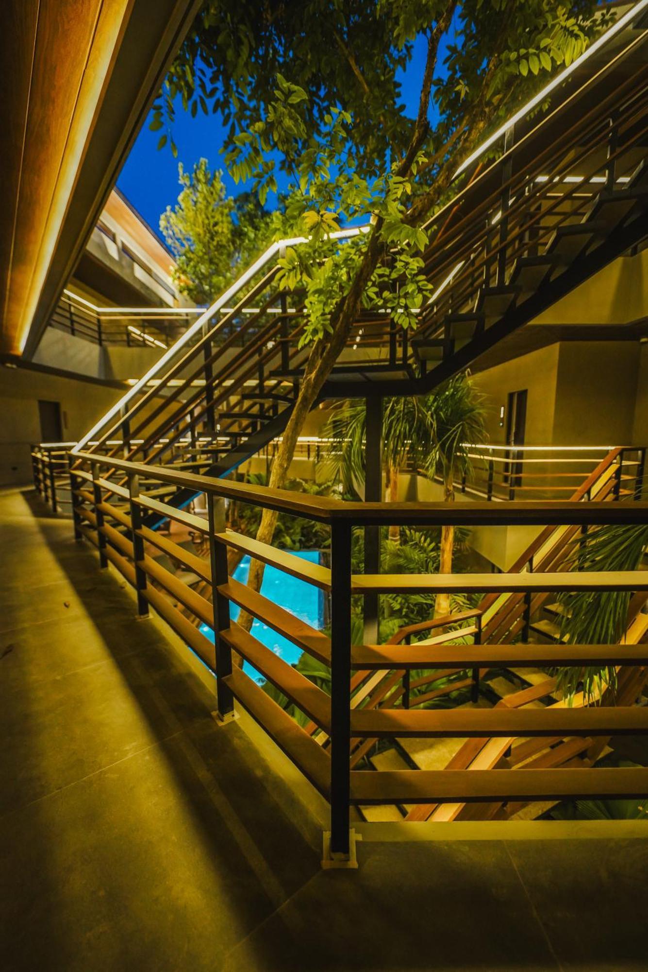 Готель Piece Lio From Japan Managed By H Hospitality Group Ель-Нідо Екстер'єр фото